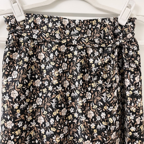 Floral Print Satin Skirt - Picture 5 of 7
